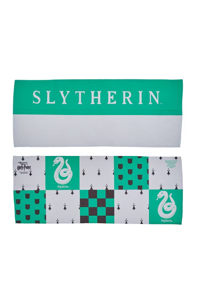 Slytherinâ¢ Cooling Towel